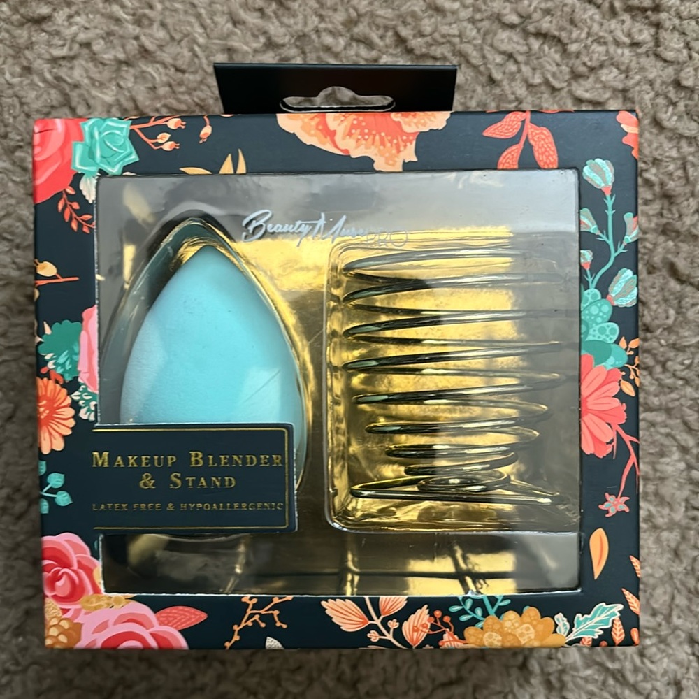 Make Up Blender & Stand